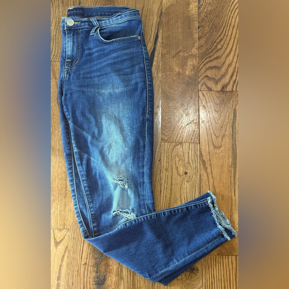 Rock & Republic. Ankle, Skinny, Distressed, Raw Hem Jeans. Size 10.